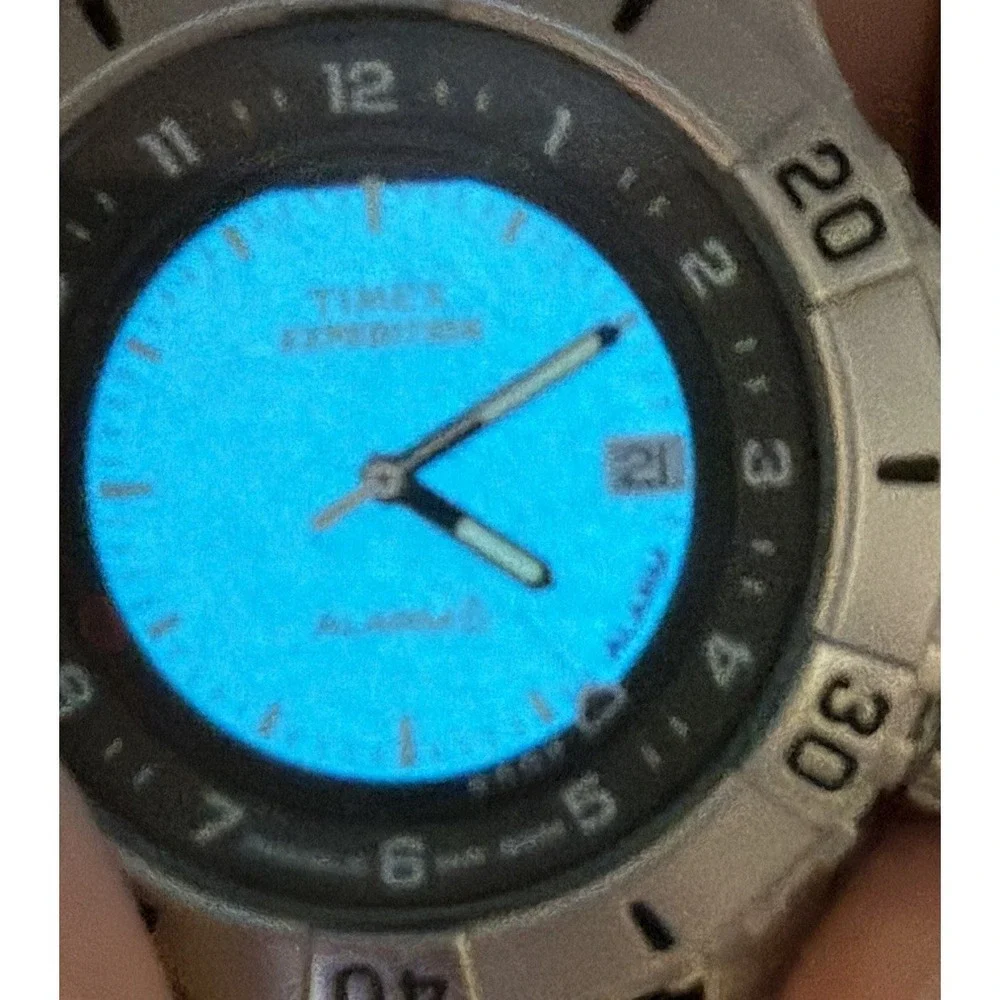 Timex Shenmue New Battery 2006 Mens Watch 42MM 8